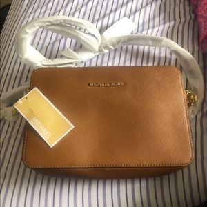 michael Kors Jet Set Travel Crossbody